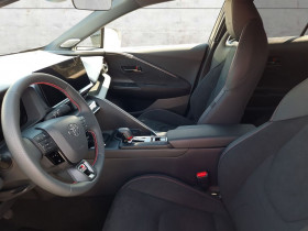 Toyota C-HR Hybride 200 AWD-i  occasion  Beaupuy - photo n5