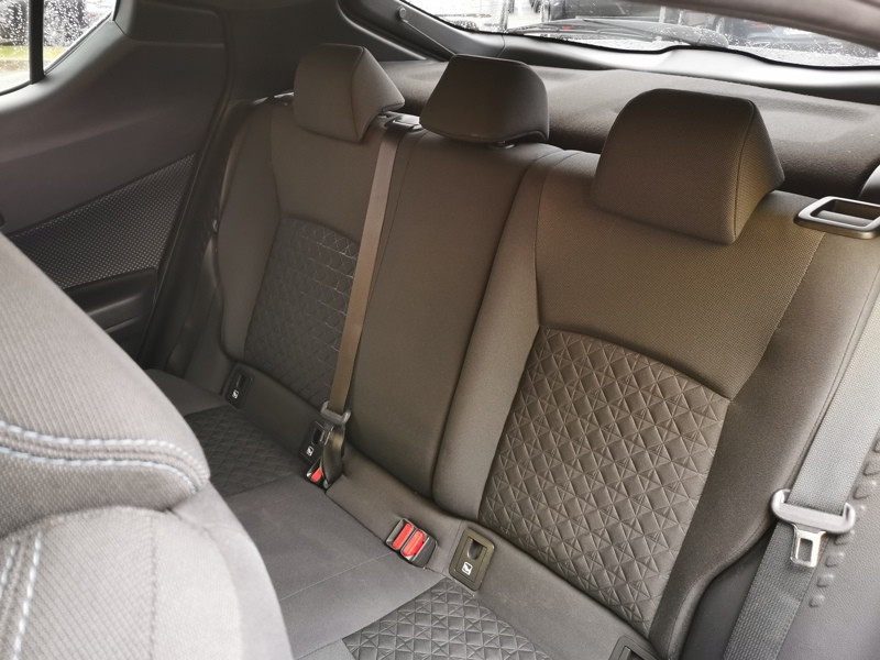 Toyota C-HR Hybride Collection 2.0 184 4x2 E-CVT Siege chauffa  occasion  THIONVILLE - photo n10