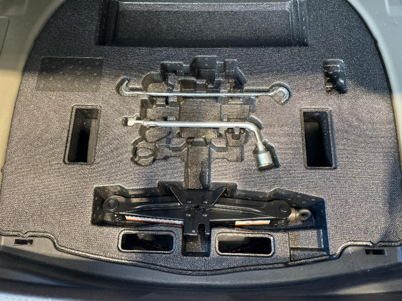 Toyota Camry Camry Hybride Pro 218ch 2WD Dynamic Business+Stage Hybrid Ac  occasion � Jaux - photo n�17