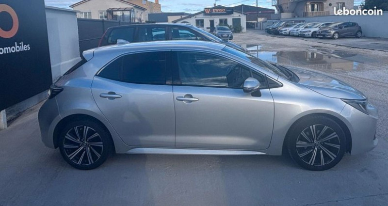 Toyota Corolla 1.8 122H 100 HYBRID FULL-HYBRID DYNAMIC BUSINESS BVA FULL EN  occasion à ANDREZIEUX-BOUTHEON - photo n°4