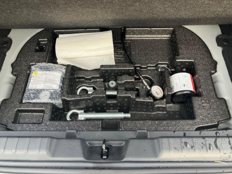 Toyota Corolla 1.8 Hybrid 140 CVT GR 1�Main  occasion � Montauban - photo n�16