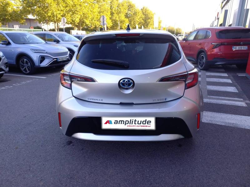 Toyota Corolla 122h Design  occasion  Vert-Saint-Denis - photo n6