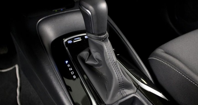 Toyota Corolla 122H DYNAMIC BUSINESS MY20  occasion  Mouvaux - photo n4