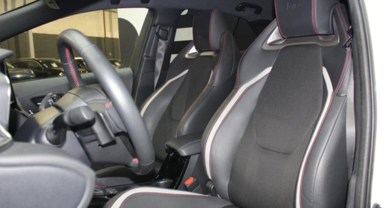 Toyota Corolla 2.0 Hybrid 196 - BV e-CVT GR Sport 2023 - photo n°6 Toyota Corolla 2.0 Hybrid 196 - BV e-CVT GR Sport  occasion à COIGNIERES - photo n°6