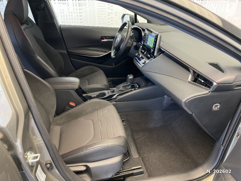 Toyota Corolla Corolla 122h Collection / USAGE VD EH 50000 KM 10/2025  occasion  Saint-Maximin - photo n10