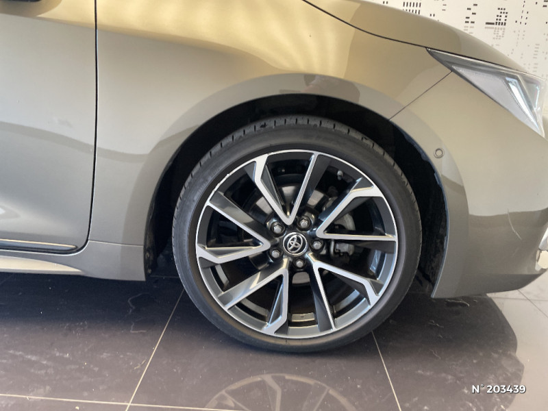 Toyota Corolla Corolla Hybride 122h Collection  occasion � Saint-Maximin - photo n�8