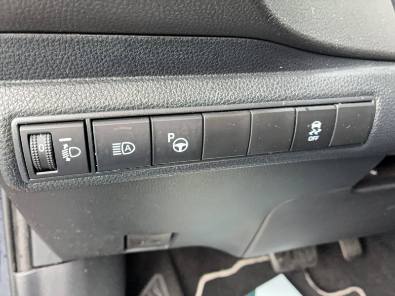 Toyota Corolla Corolla Hybride 122h Design 5p  occasion  Muret - photo n14