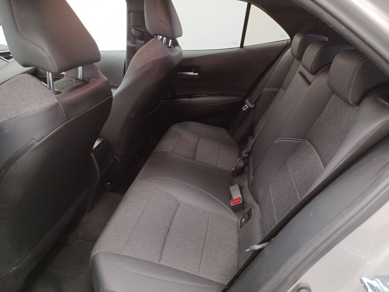 Toyota Corolla Corolla Hybride 122h Design 5p  occasion  Saint-Laurent-des-Vignes - photo n10