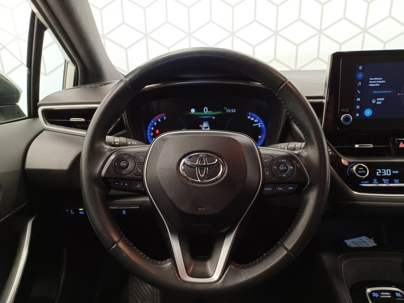 Toyota Corolla Corolla Hybride 122h Design 5p  occasion  Saint-Laurent-des-Vignes - photo n9