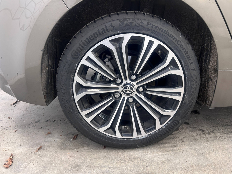 Toyota Corolla Corolla Hybride 122h Design 5p  occasion � Saint-Laurent-des-Vignes - photo n�6