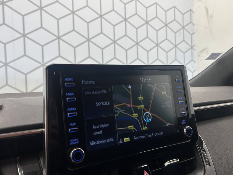 Toyota Corolla Corolla Hybride 122h Design 5p  occasion � Saint-Laurent-des-Vignes - photo n�17