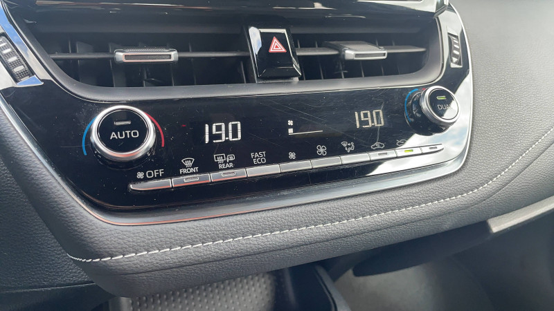 Toyota Corolla Corolla Hybride 122h Design 5p  occasion  Brive-la-Gaillarde - photo n18