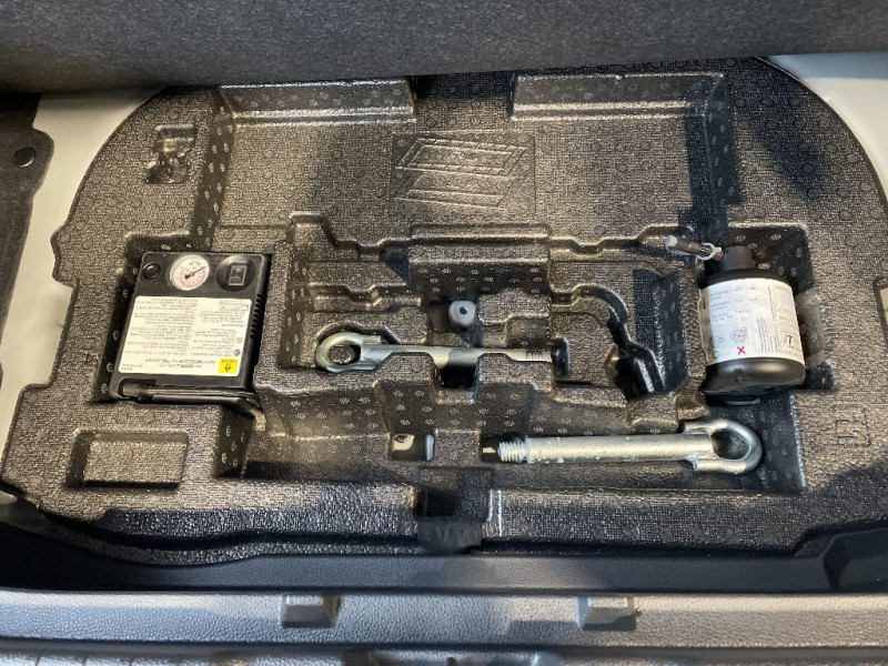 Toyota Corolla Corolla Hybride 122h Design  occasion  Jaux - photo n17