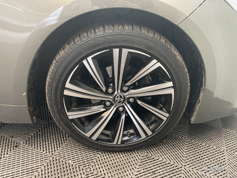 Toyota Corolla Corolla Hybride 122h Design  occasion � Beauvais - photo n�8