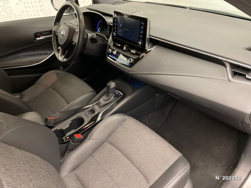 Toyota Corolla Corolla Hybride 122h Design  occasion  Saint-Maximin - photo n8