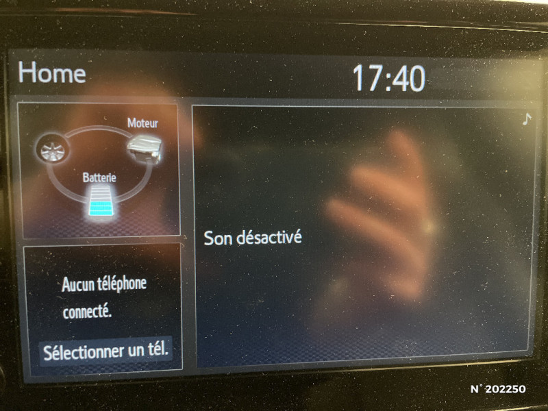 Toyota Corolla Corolla Hybride 122h Design  occasion  Saint-Maximin - photo n11