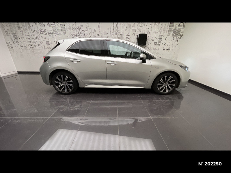 Toyota Corolla Corolla Hybride 122h Design  occasion  Saint-Maximin - photo n4