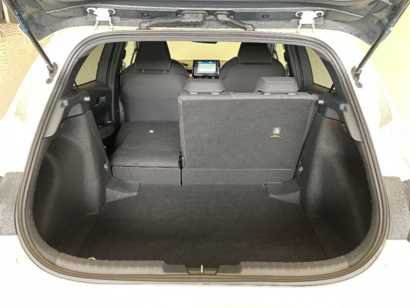 Toyota Corolla Corolla Hybride 122h Design  occasion  Saint-Maximin - photo n16