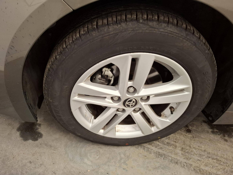 Toyota Corolla Corolla Hybride 122h Dynamic 5p  occasion � Saint-Laurent-des-Vignes - photo n�9