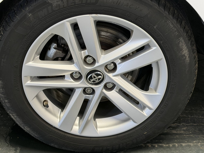 Toyota Corolla Corolla Hybride 122h Dynamic 5p  occasion � PERIGUEUX - photo n�9