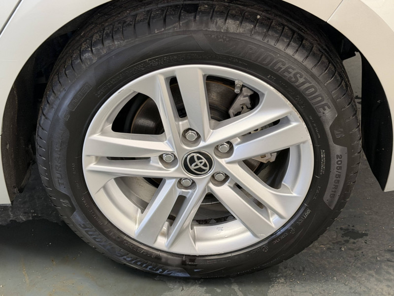 Toyota Corolla Corolla Hybride 122h Dynamic 5p  occasion � PERIGUEUX - photo n�10