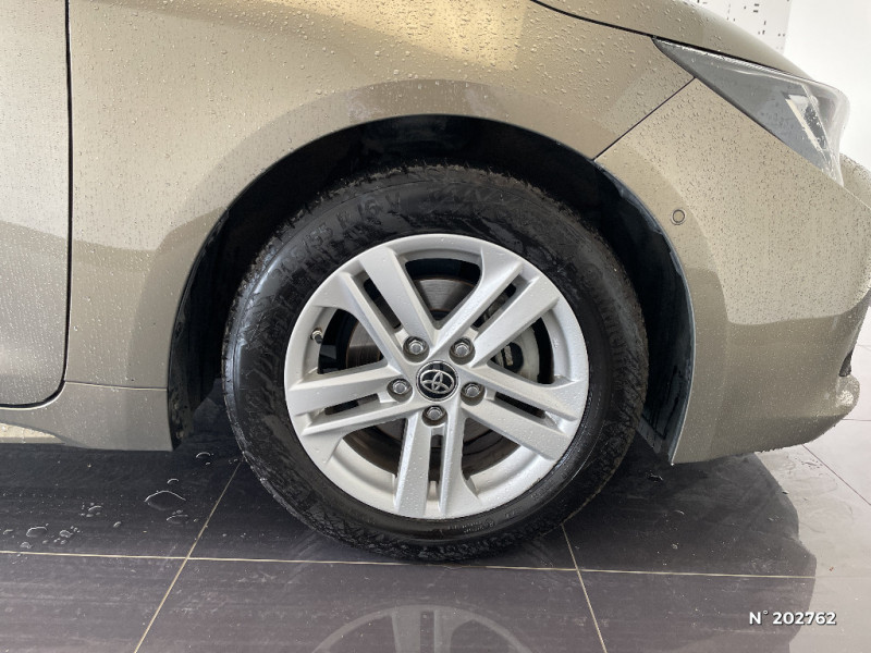 Toyota Corolla Corolla Hybride 122h Dynamic  occasion  Saint-Maximin - photo n8