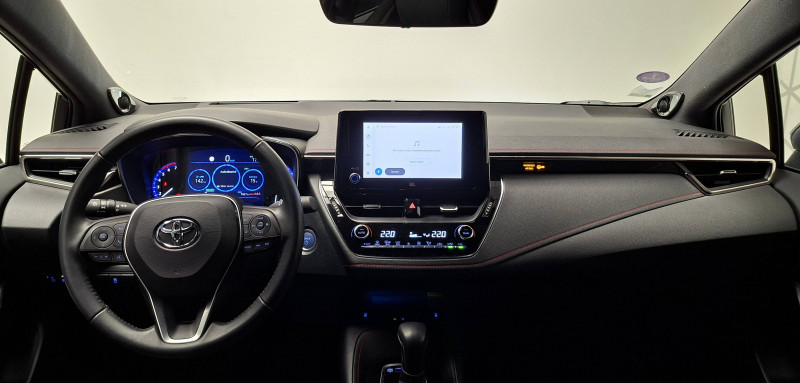 Toyota Corolla Corolla Hybride 140ch Collection 5p  occasion � PERIGUEUX - photo n�8