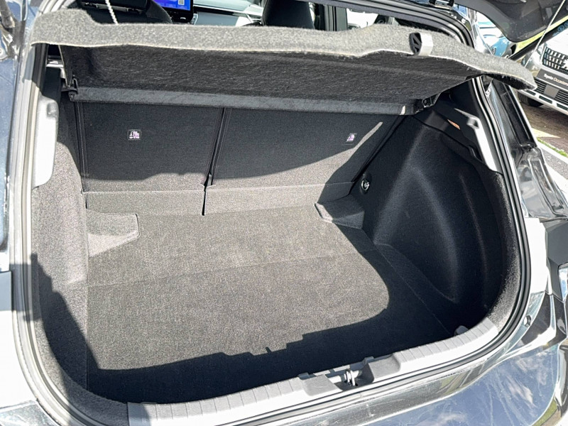 Toyota Corolla Corolla Hybride 140ch Design 5p  occasion  Brive-la-Gaillarde - photo n19