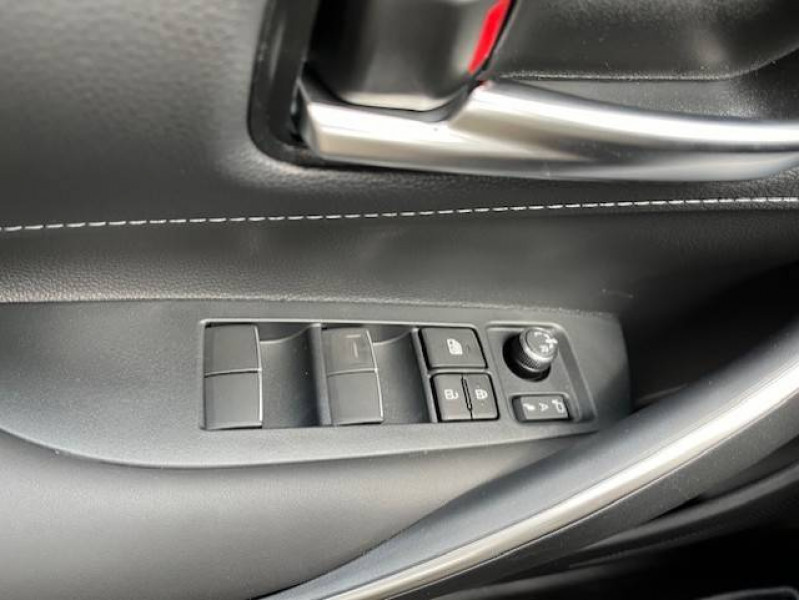 Toyota Corolla Corolla Hybride 140ch Design 5p  occasion  Tulle - photo n12
