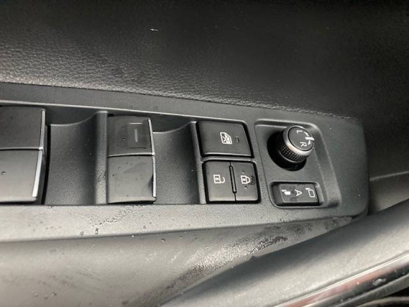 Toyota Corolla Corolla Hybride 140ch Design 5p  occasion  Tulle - photo n12