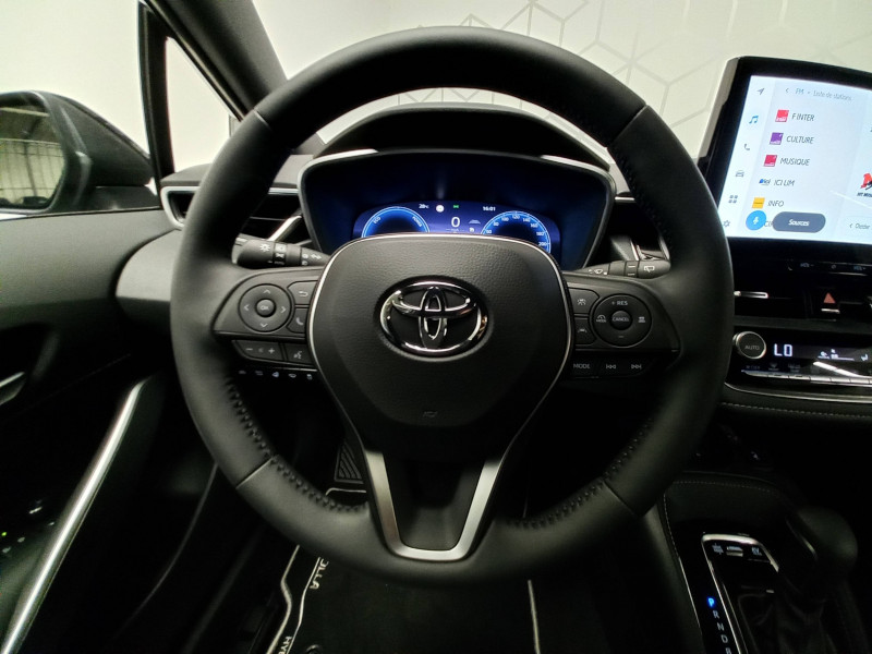 Toyota Corolla Corolla Hybride 140ch Design 5p  occasion  PERIGUEUX - photo n8