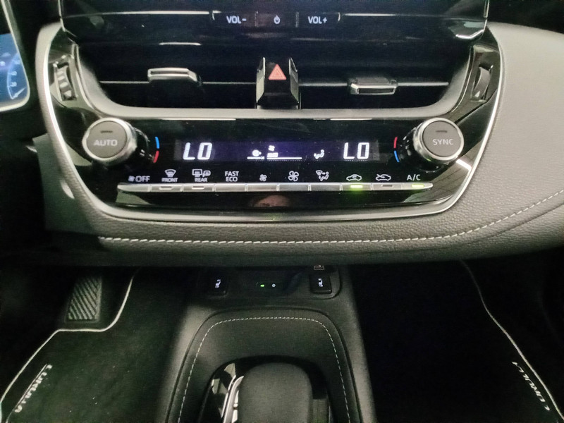 Toyota Corolla Corolla Hybride 140ch Design 5p  occasion  PERIGUEUX - photo n13