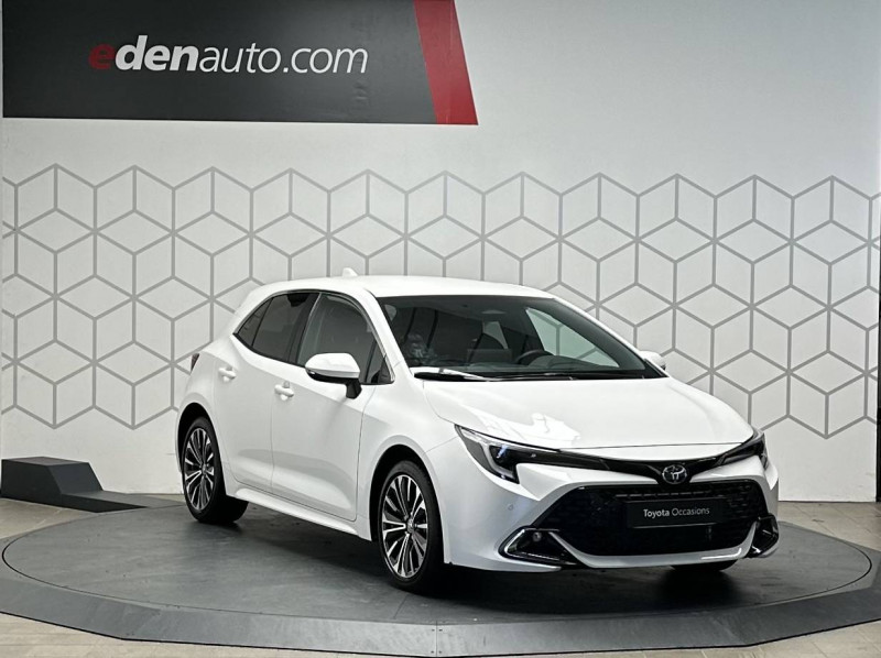 Toyota Corolla Corolla Hybride 140ch Design 5p  occasion  PERIGUEUX - photo n3