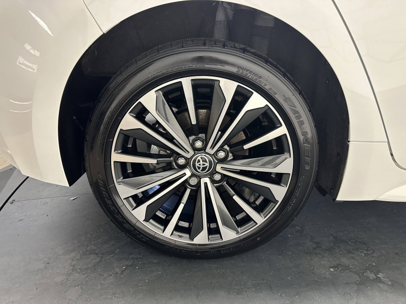Toyota Corolla Corolla Hybride 140ch Design 5p  occasion  PERIGUEUX - photo n11