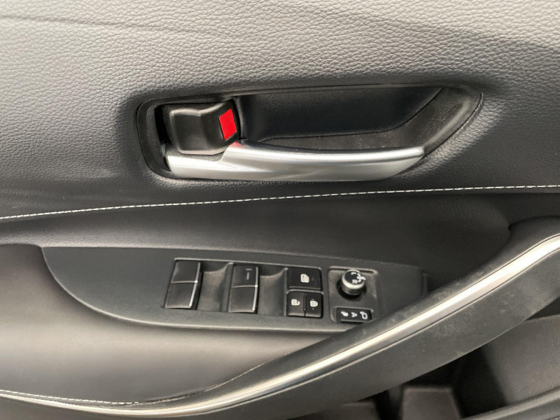 Toyota Corolla Corolla Hybride 140ch Design  occasion � Amiens - photo n�17