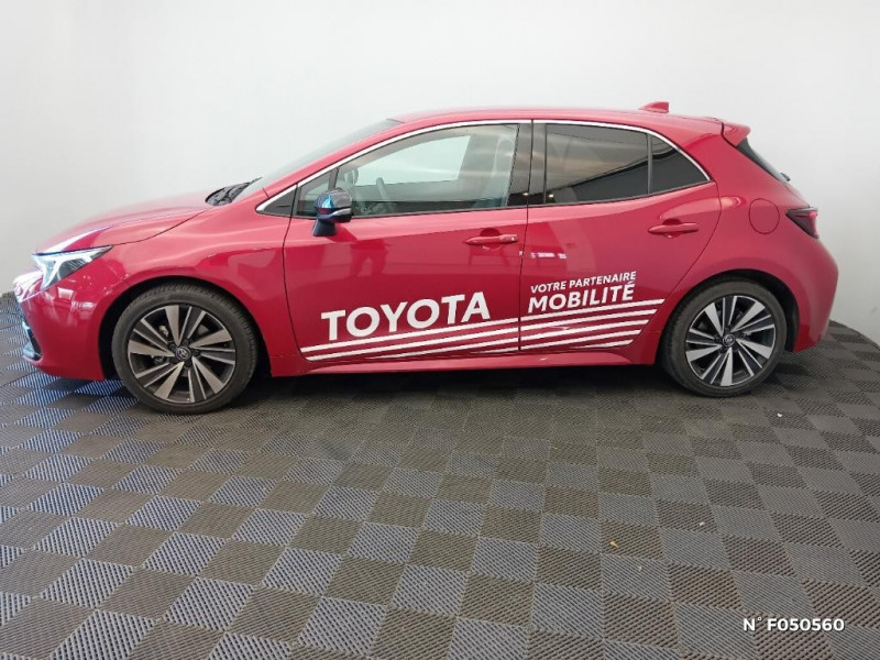 Toyota Corolla Corolla Hybride 140ch Design  occasion  Jaux - photo n2