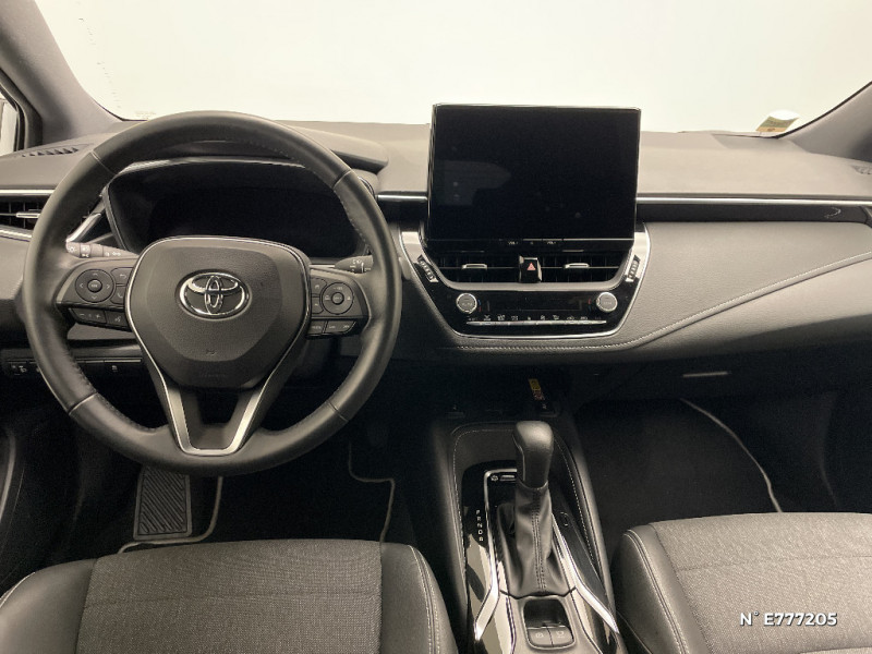 Toyota Corolla Corolla Hybride 140ch Design  occasion  Saint-Maximin - photo n9