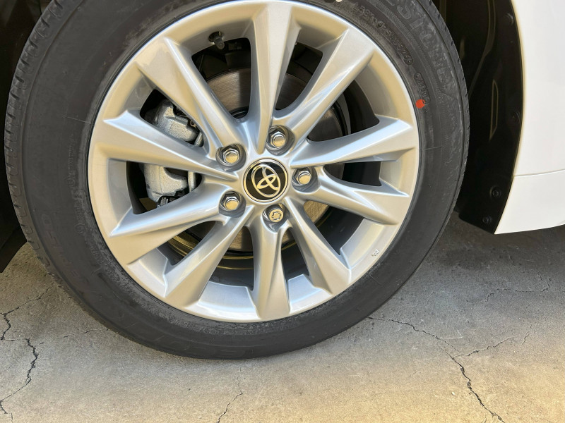 Toyota Corolla Corolla Hybride 140ch Dynamic Business 5p  occasion � Montauban - photo n�3