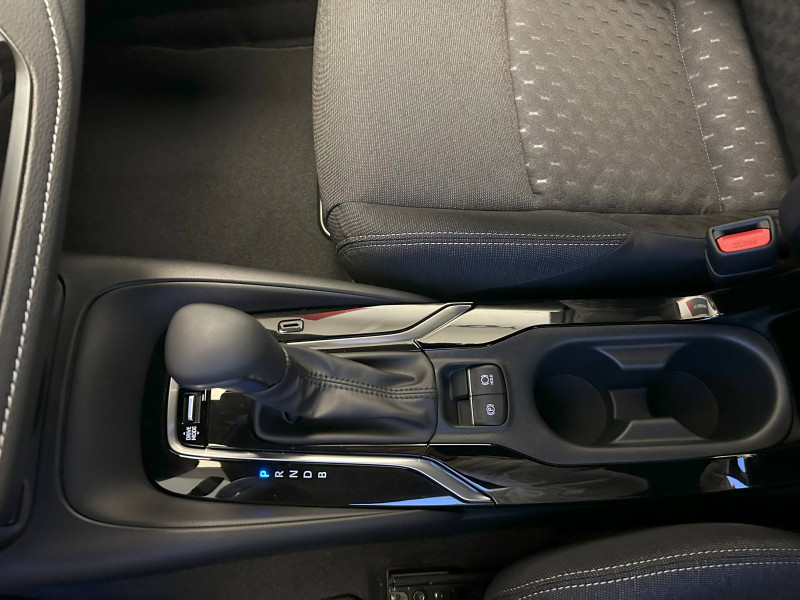 Toyota Corolla Corolla Hybride 140ch Dynamic Business 5p  occasion � Montauban - photo n�19