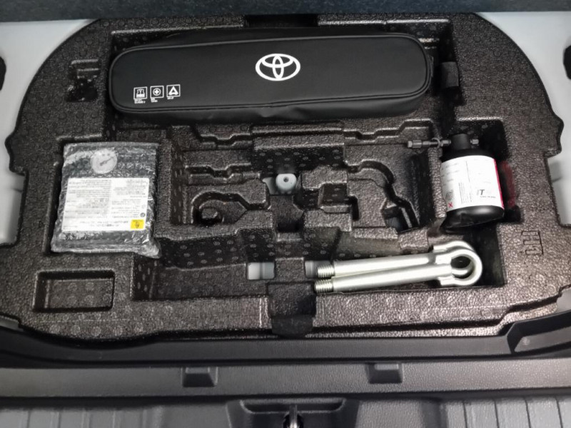 Toyota Corolla Corolla Hybride 140ch Dynamic  occasion  Saint-Maximin - photo n17