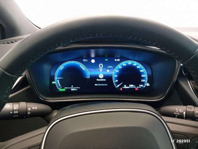 Toyota Corolla Corolla Hybride 140ch Dynamic  occasion  Saint-Maximin - photo n12