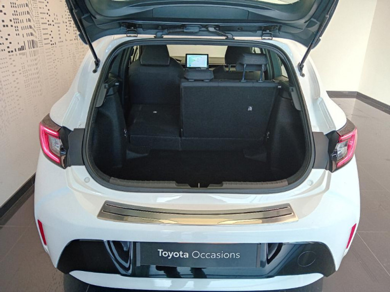 Toyota Corolla Corolla Hybride 140ch Dynamic  occasion  Saint-Maximin - photo n16