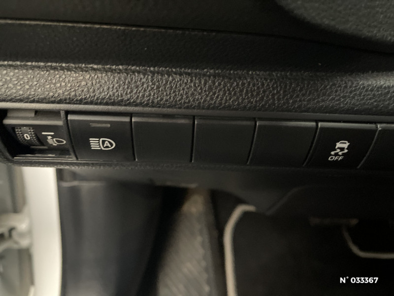 Toyota Corolla Corolla Hybride 140ch Dynamic  occasion � Seynod - photo n�15
