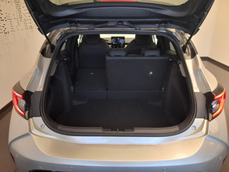 Toyota Corolla Corolla Hybride 140ch GR Sport  occasion  Saint-Maximin - photo n16