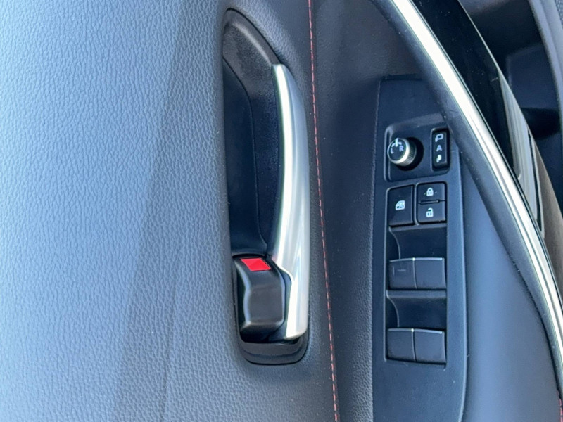 Toyota Corolla Corolla Hybride 196ch GR Sport 5p  occasion  Villenave-d'Ornon - photo n10