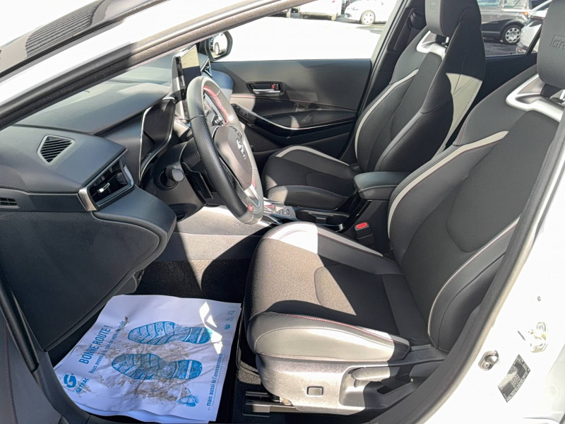 Toyota Corolla Corolla Hybride 196ch GR Sport 5p  occasion  Villenave-d'Ornon - photo n8