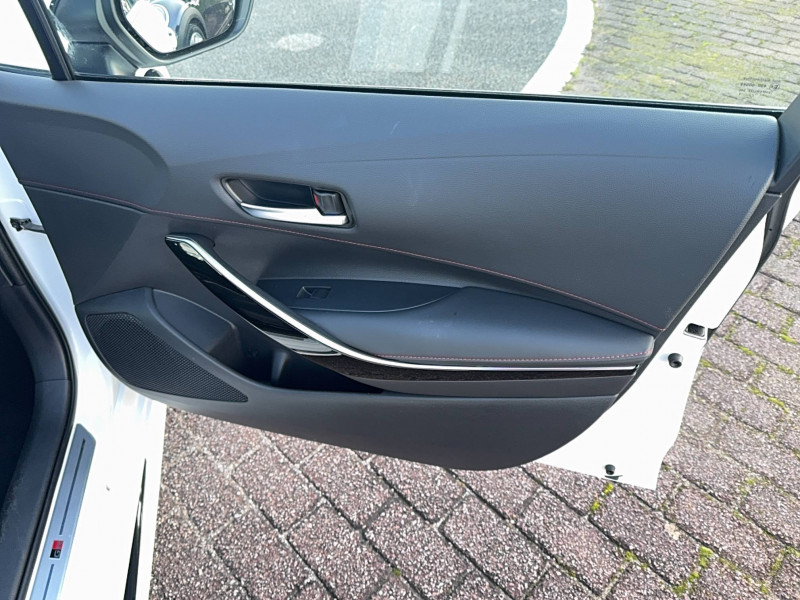 Toyota Corolla Corolla Hybride 196ch GR Sport 5p  occasion � Brive-la-Gaillarde - photo n�13