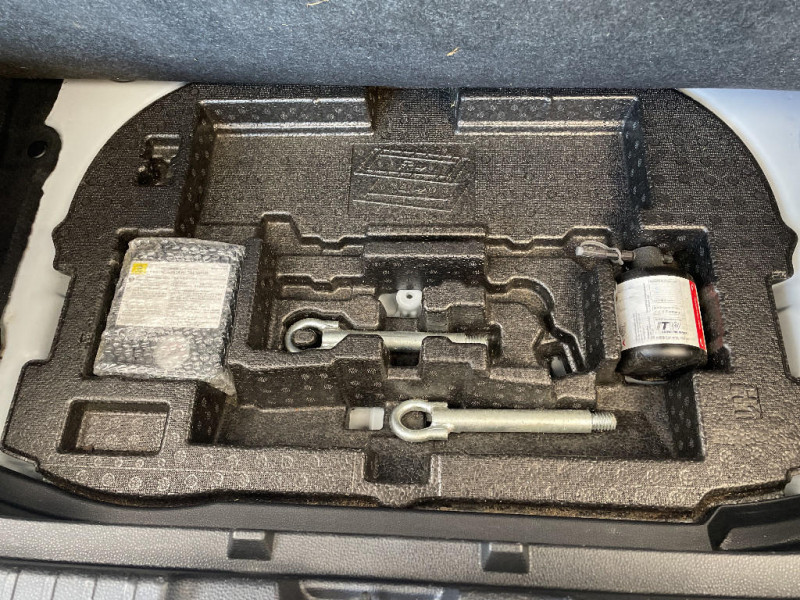 Toyota Corolla Corolla Pro Hybride 122h Dynamic Business + Programme Beyond  occasion � Jaux - photo n�17