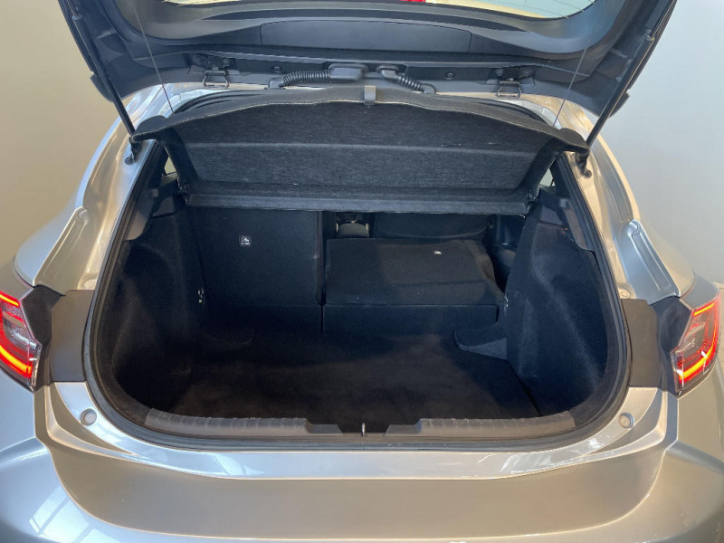 Toyota Corolla Corolla Pro Hybride 122h Dynamic Business + Programme Beyond  occasion � Jaux - photo n�16