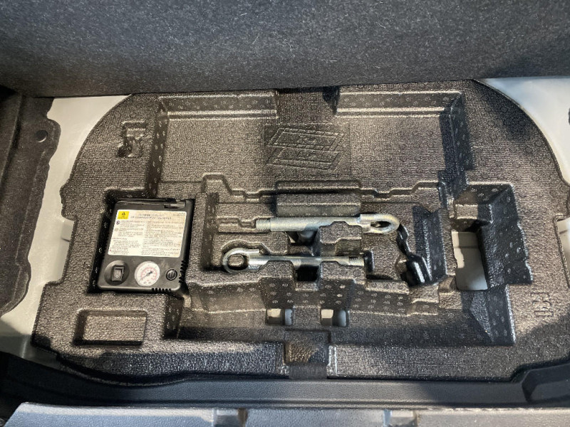 Toyota Corolla Corolla Pro Hybride 122h Dynamic Business + Programme Beyond  occasion � Jaux - photo n�17